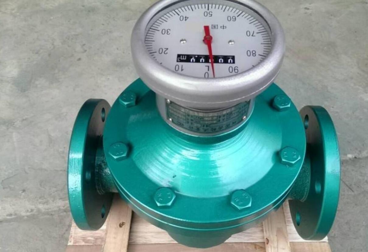 Oval gear flow meter for fuel oil flow rate measurement