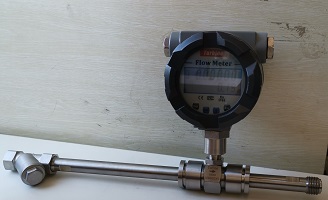 Turbine flowmeter for water measurement Турбинный расходомер для измерения расхода воды