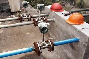Vortex flowmeter for water measurement Вихревой расходомер для измерения расхода воды